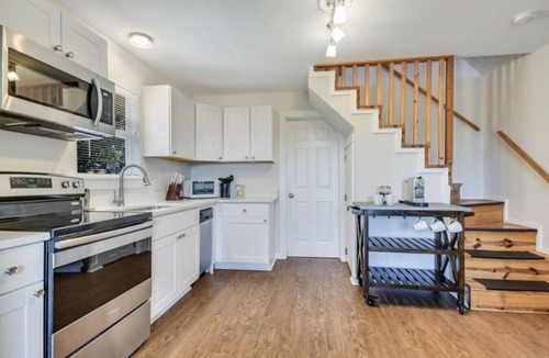 Barton Creek Highlands House | The Retreat at Crystal Creek - 8 miles to Downtown