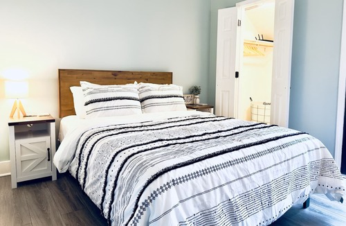 Avoca Condo | The Retreat - At Lake Monroe