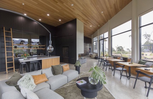 Buxton House | The Retreat B&B, offgrid luxury