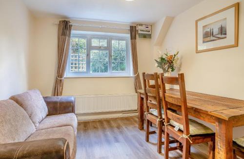 Draethen House | The Retreat Cottage