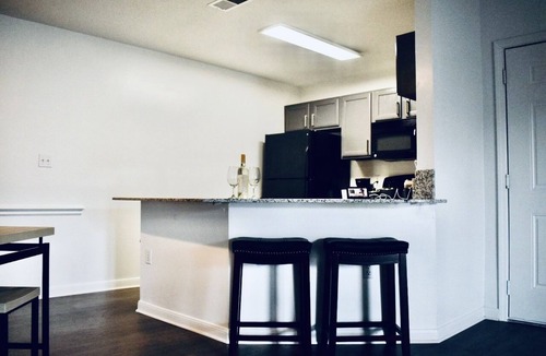 The Woodlands Apartment | ⭐️ THE RETREAT FLOWER TREE 2.0 (SELFIE-STATION)