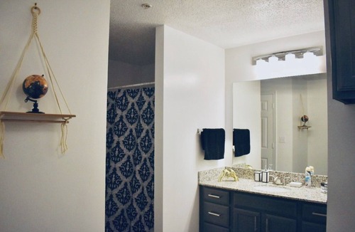 The Woodlands Apartment | ⭐️ THE RETREAT FLOWER TREE 2.0 (SELFIE-STATION)