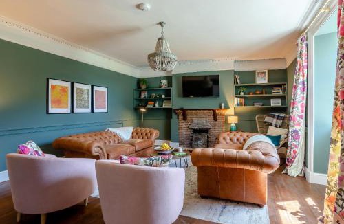 Burton Bradstock House | The Retreat - M