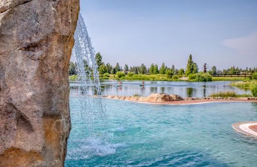 Sunriver House | The Retreat - Meredith Lodging