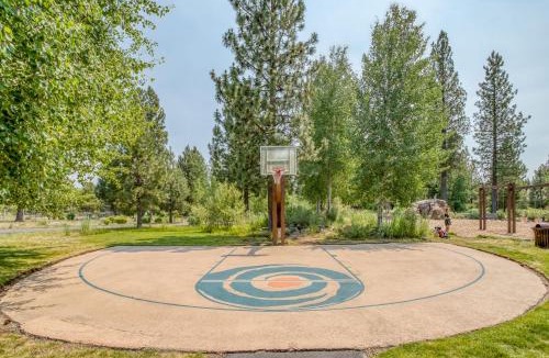 Sunriver House | The Retreat - Meredith Lodging