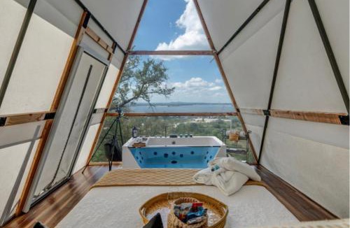 Cottonwood Shores Hotel | The Retreat on the Hill