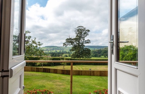 Shute House | The Retreat - Studio House, Sleeps 2