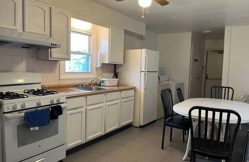 Atlantic City Apartment | “The Retreat” with two balconies free parking