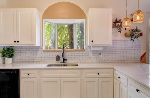 Eastside Promise Neighborhood House | The Retro Retreat - Close to Downtown Fort Sam