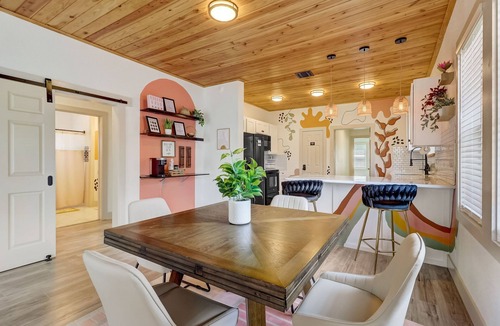 Eastside Promise Neighborhood House | The Retro Retreat - Close to Downtown Fort Sam