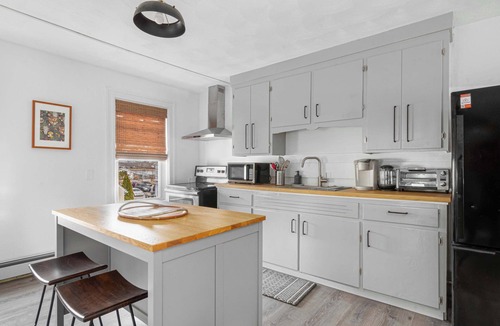 Warren House | The Return - Multi-Unit Retreat - Sleeps 16 - Spa