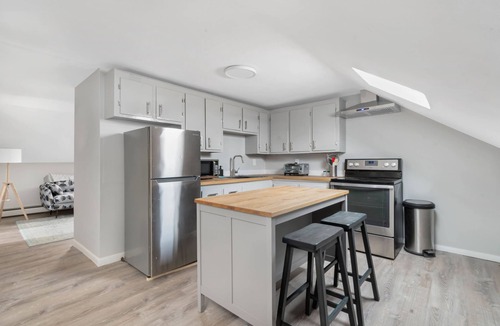 Warren House | The Return - Multi-Unit Retreat - Sleeps 16 - Spa