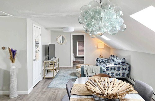 Warren House | The Return - Multi-Unit Retreat - Sleeps 16 - Spa