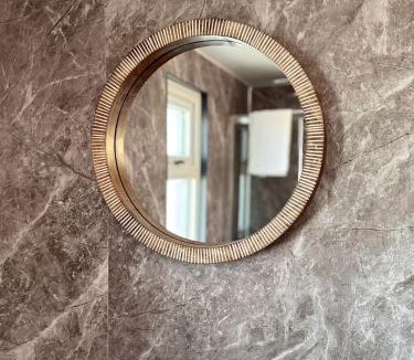 Sandwich Ski Chalet | The Rewind Retreat