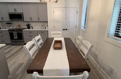 Franklin House | The Rhododendron Cottage