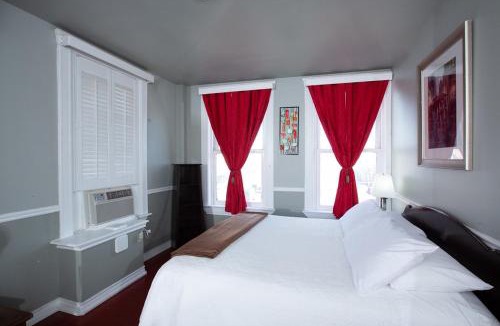 Western Division Hotel | The Rialto Hotel