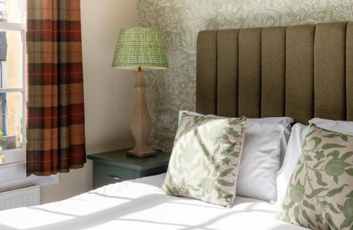 Cranleigh Hotel | The Richard Onslow