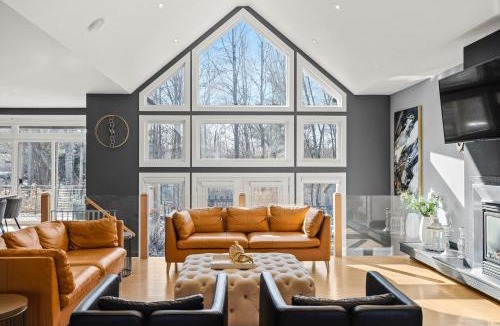 Ottawa Division Villa | The Rideau Mansion!