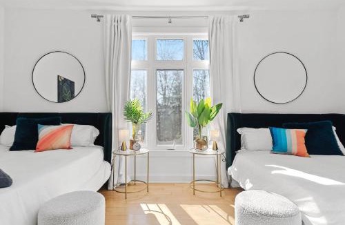 Ottawa Division Villa | The Rideau Mansion!