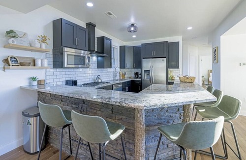 Haywood Apartment | The Ridgetop Hideaway