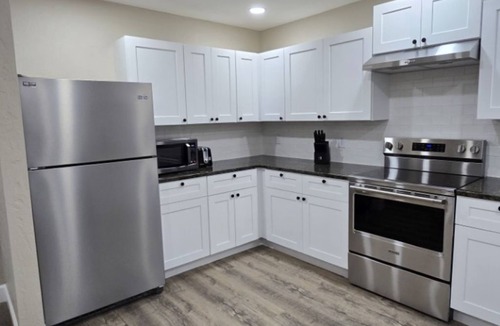 Ava Apartment | The Ridgeview Suite @ White Oak