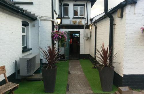 Ware Bed & Breakfast | The Rifle Volunteer