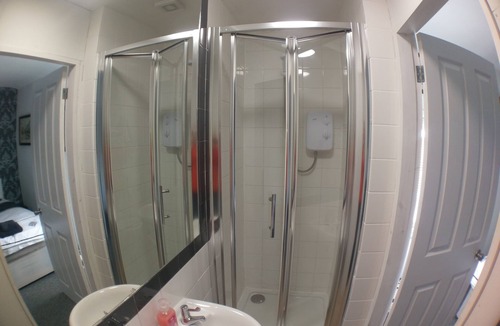 Ware Bed & Breakfast | The Rifle Volunteer