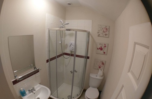 Ware Bed & Breakfast | The Rifle Volunteer