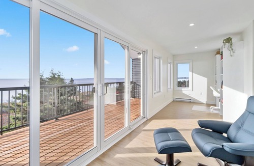 Western Head House | The Right at Surf Western Head - 3BR Home with Oceanfront Hot tub Views