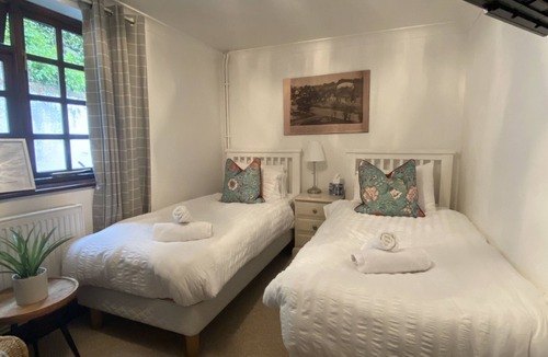 Fawkham Bed & Breakfast | The Rising Sun Inn