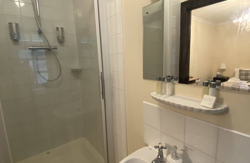 Fawkham Bed & Breakfast | The Rising Sun Inn