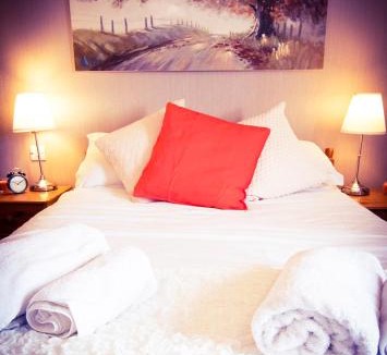Clanfield Bed & Breakfast | The Rising Sun Inn
