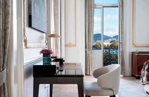 Downtown Geneva Hotel | The Ritz-Carlton, Hotel de la Paix, Geneva