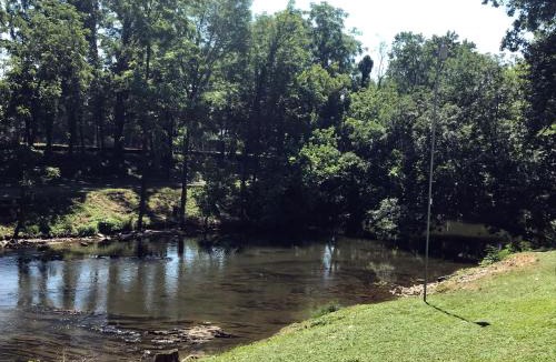 Pigeon Forge Apartment | The River Cottage
