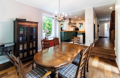 Norland Cottage | The River Cottage with Pool Table, Fireplace, Snowshoes, & Pet-Friendly