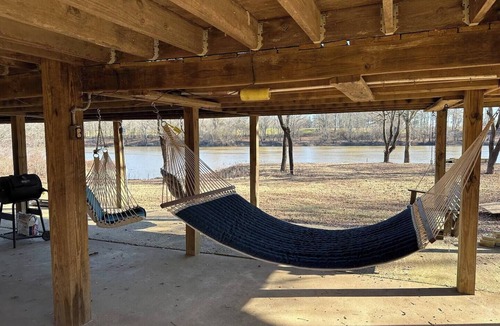 Fairbanks House | The River House - Plus LockOut Floor for 12 Guests