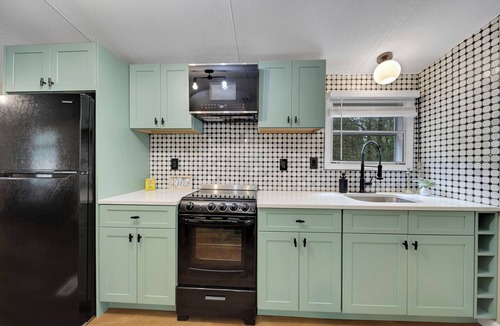 Liberty House | The River House - Sauna & Hot Tub