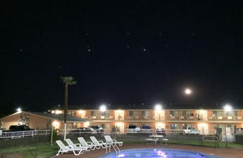 Red Bluff Hotel | The River Inn & Suites
