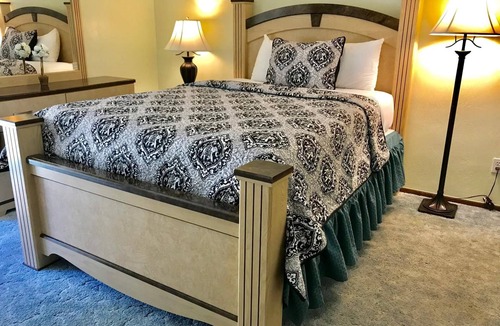 Three Rivers Hotel | The River Inn