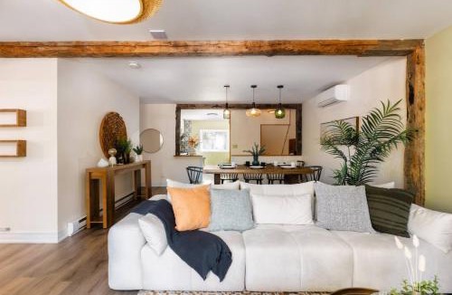 Bracebridge House | The River Nest