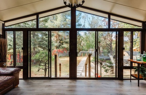 Bracebridge House | [The River Nest]Cozy getaway with hot tub+Sauna