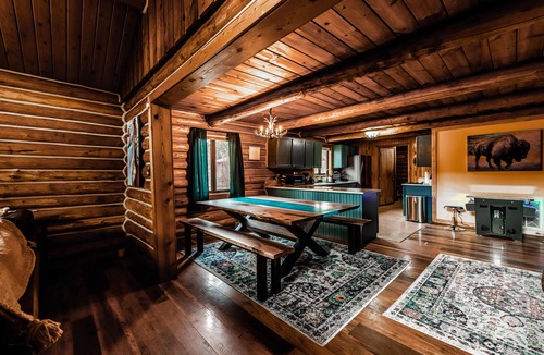 Superior House | The River Runs Through It Ranch