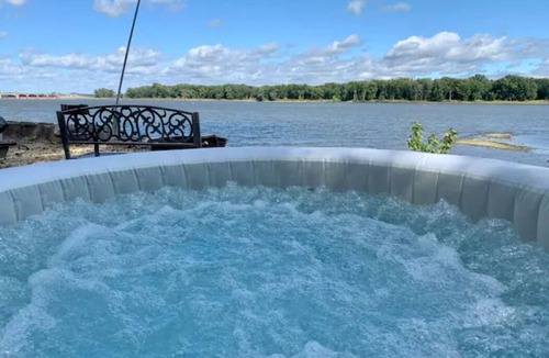 Bellevue Cabin | The River's Edge - Tiny Home 3