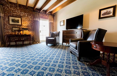 Natchez Hotel | The River Walk Inn - Room 801
