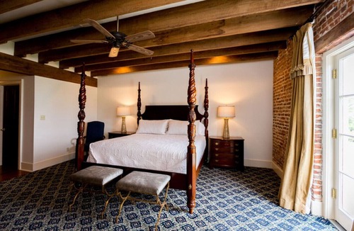 Natchez Hotel | The River Walk Inn - Room 802