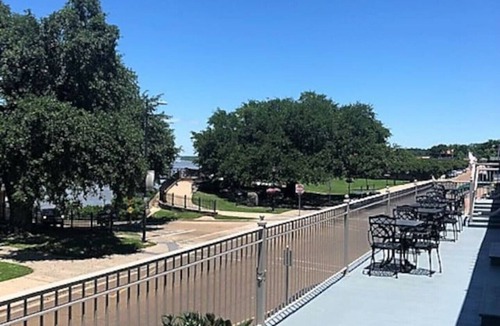 Natchez House | The River Walk Inn - Rooms 801-806