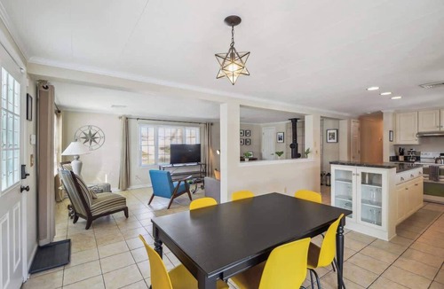 Martins Creek House | The Riverfront - King Suite*Fire Pit*River Access