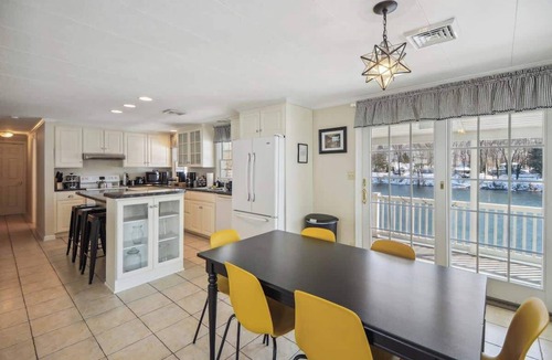 Martins Creek House | The Riverfront - King Suite*Fire Pit*River Access