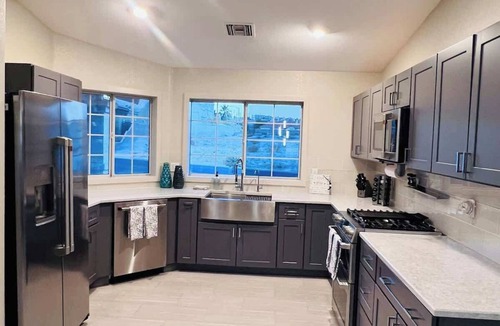 Laughlin House | The River’s Ace a Luxury River & Lake Pool Oasis