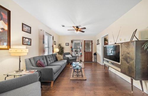 Russellville Apartment | The Riverside Cottage